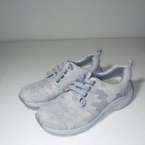 Align Velocity Stretch-Lace Leather Sneakers Size 7 Grey Camo